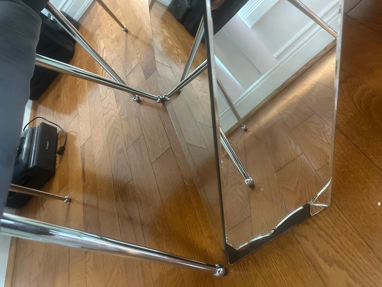 Glass Dining Table with 6 Velvet Chairs - photo 3