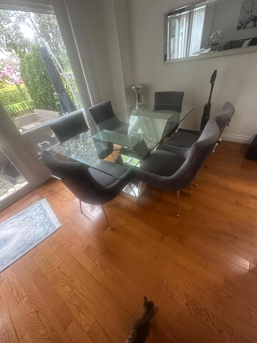 Glass Dining Table with 6 Velvet Chairs - photo 4
