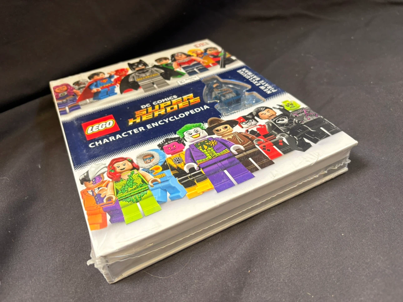🏈LEGO DC Comics Super Heroes Character Encyclopedia - photo 3