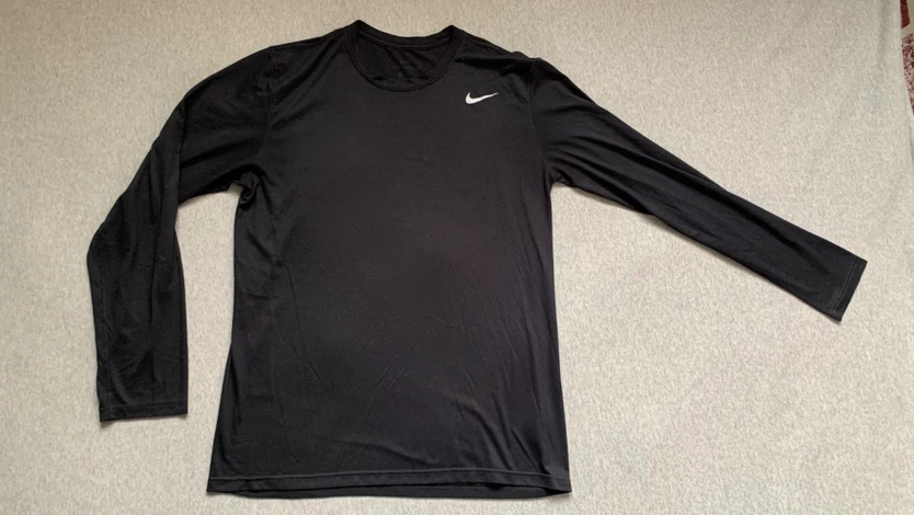 Nike Dri-FIT Long Sleeve Tee - Size Medium 🏈