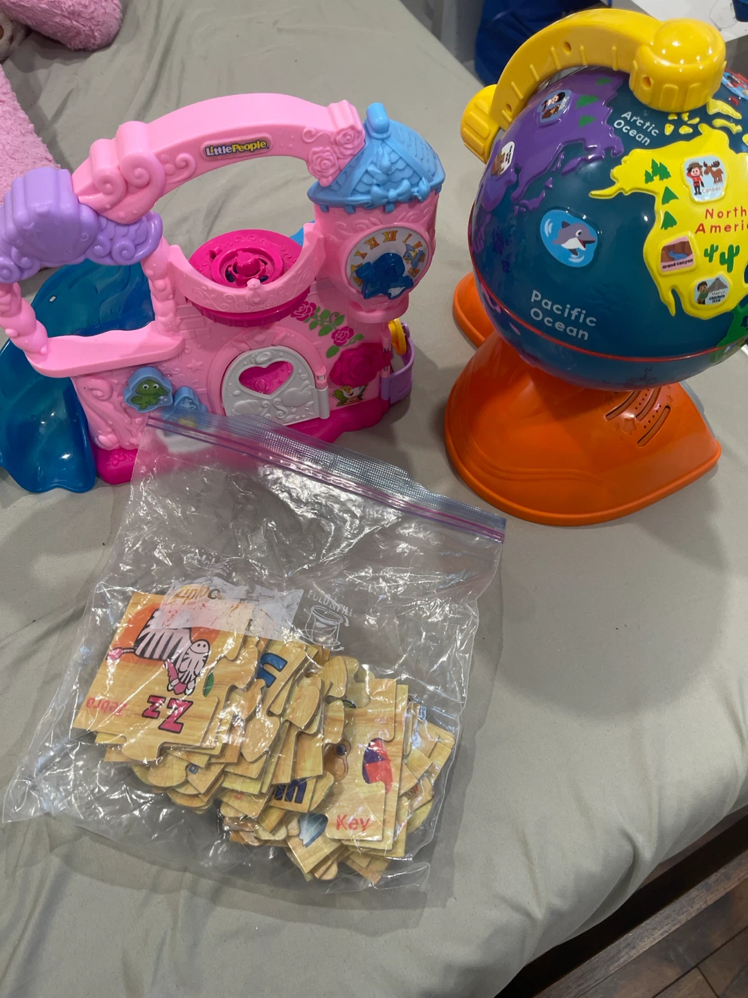 🏈Little People Castle, Globe, and Alphabet Puzzle Set