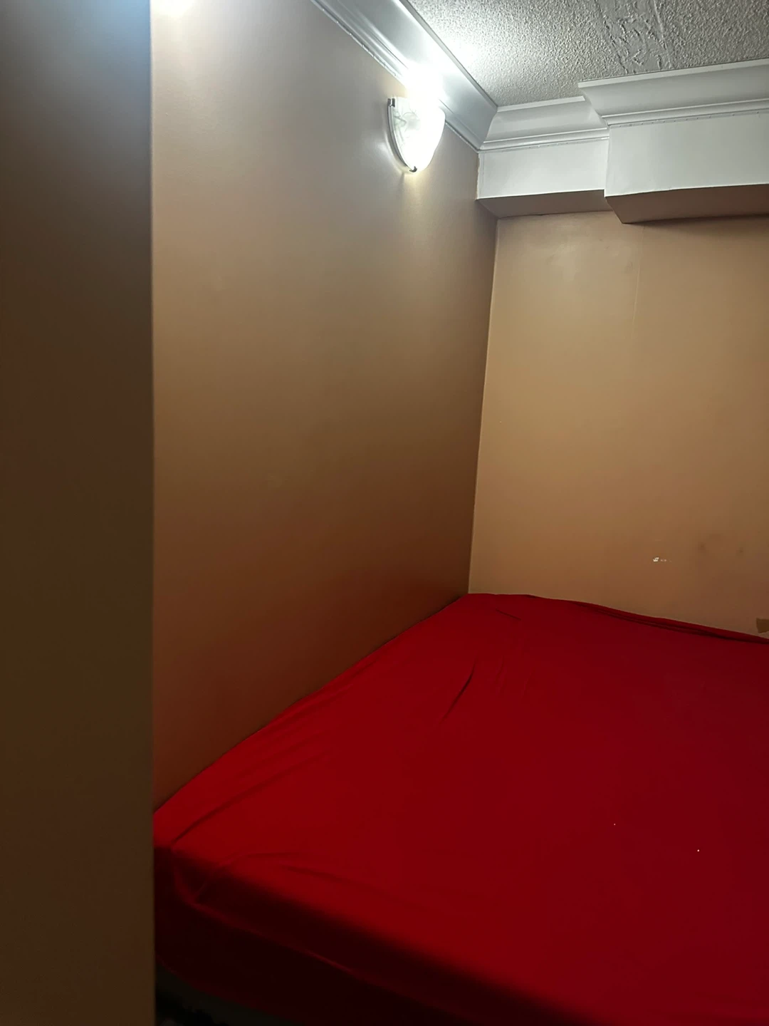 PRIVATE BEDROOM ASAP PRIME LOCATION AVAILABLE NOW!!