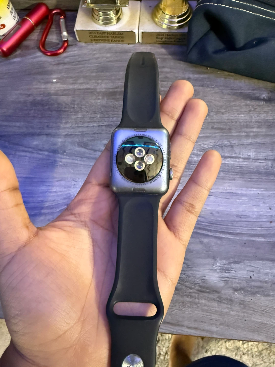 Apple Watch with charger - photo 2