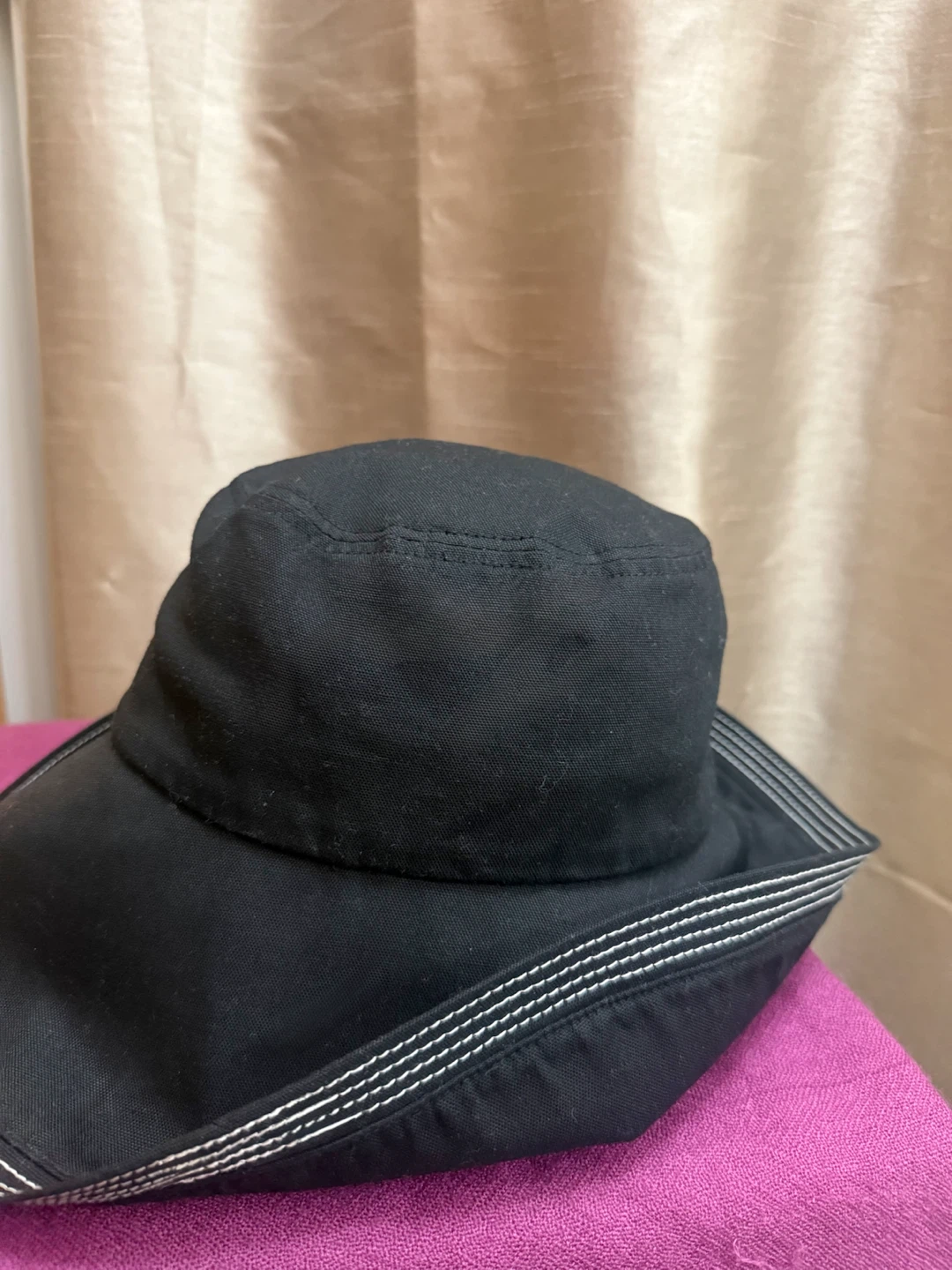 🏈a.v.v Michel Klein Black Bucket Hat