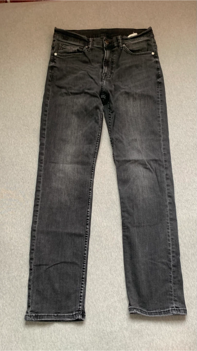 H&M Slim Fit Jeans - Black Size 32/32 🏈