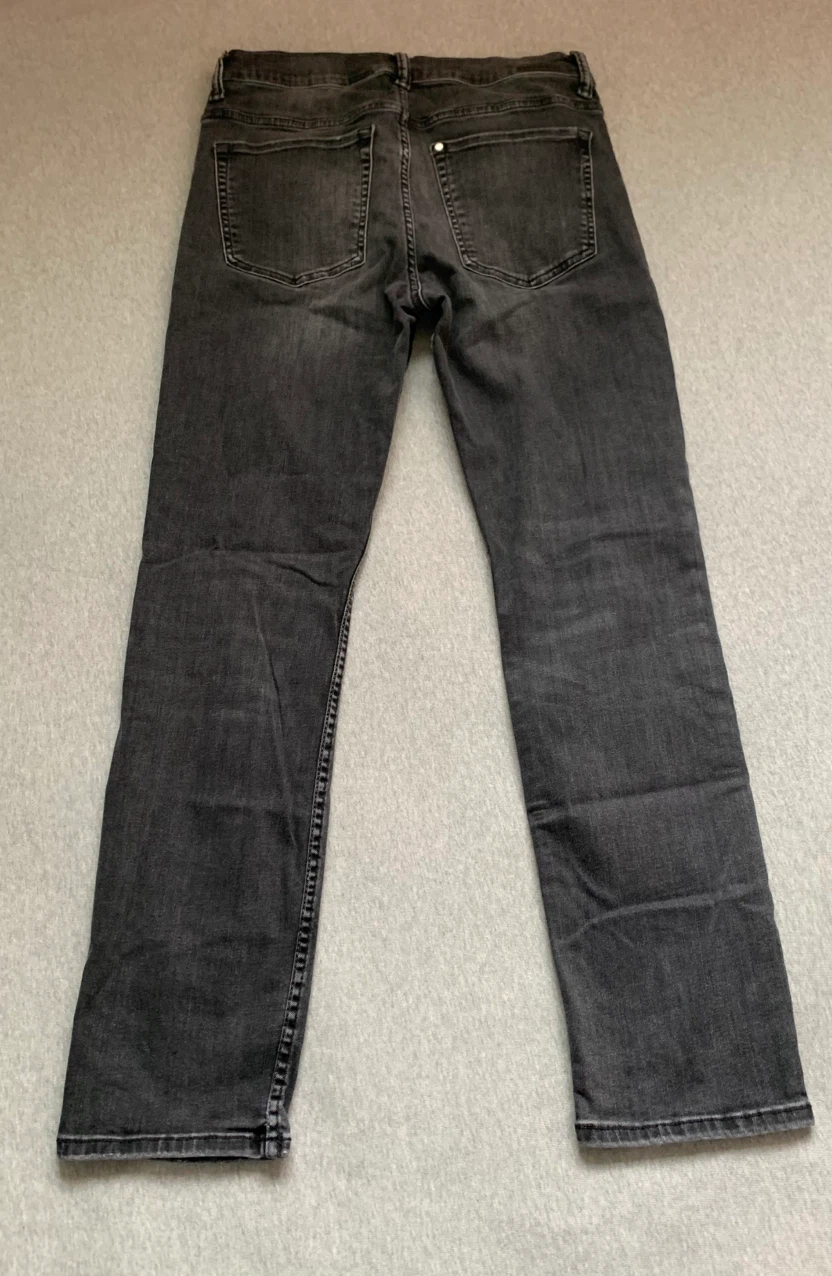 H&M Slim Fit Jeans - Black Size 32/32 🏈 - photo 2
