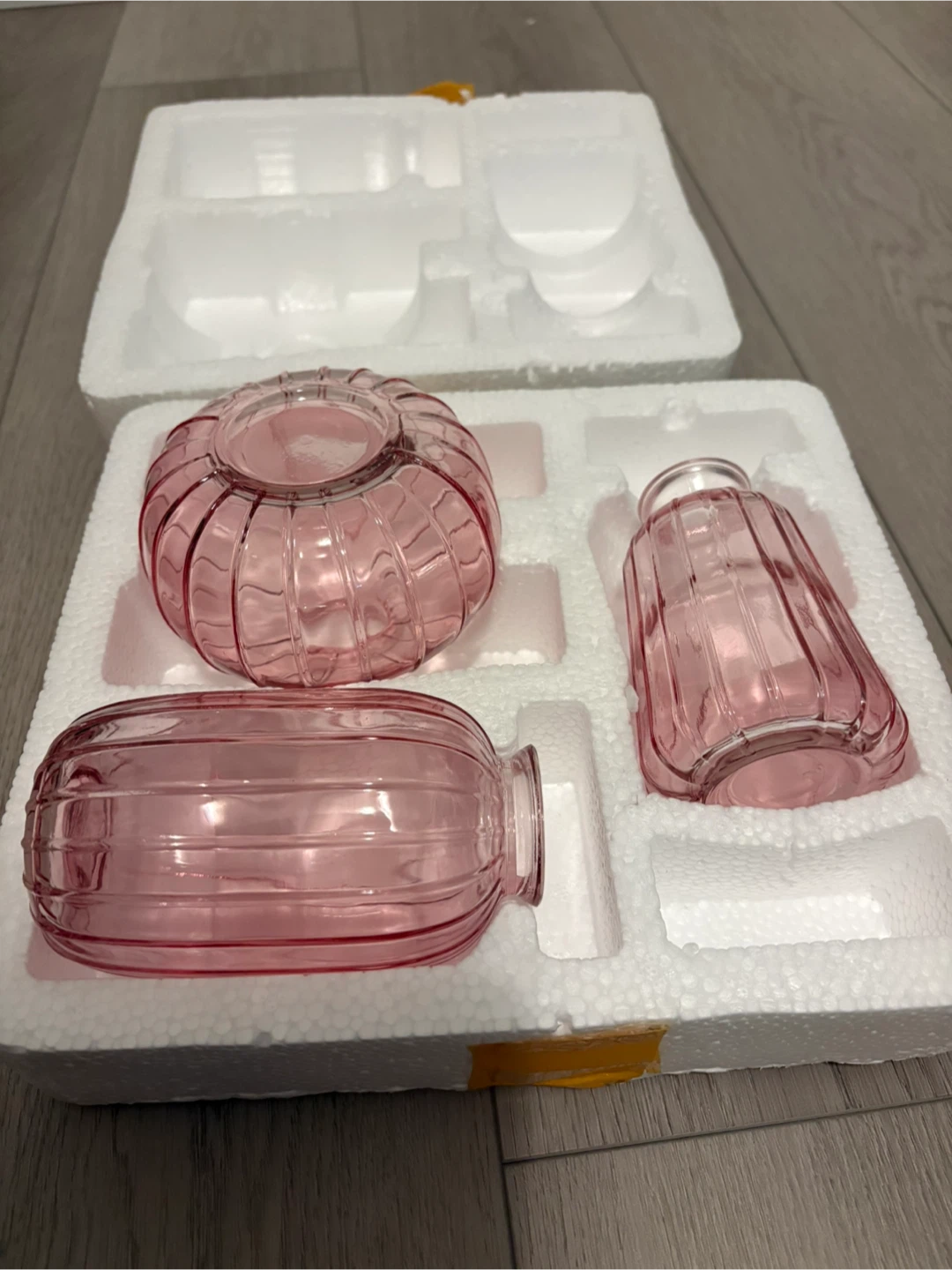 Set of 3 Pink Ribbed Glass Bud Vases - photo 2