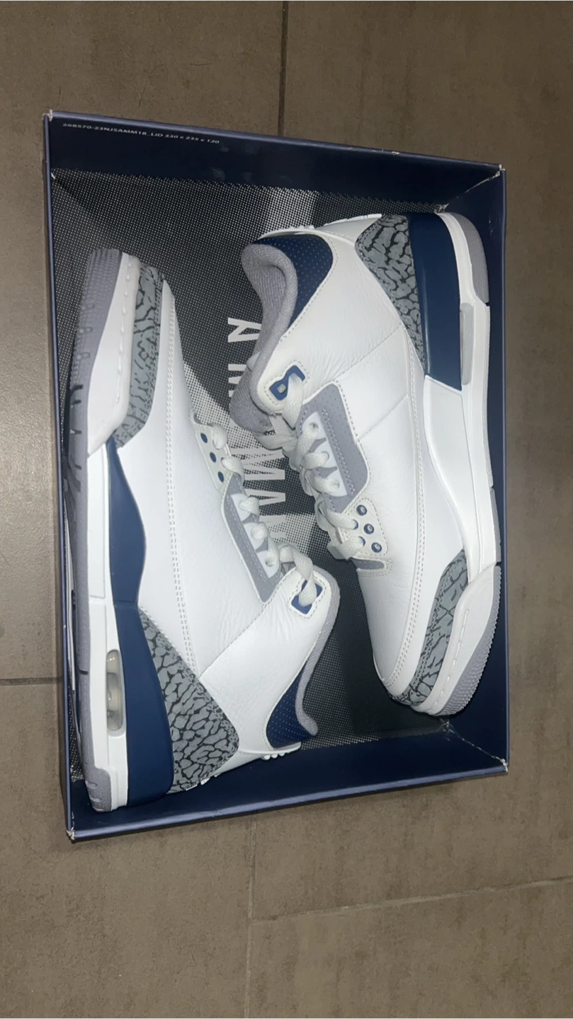 Jordan 3 Retro Midnight Navy Size 8