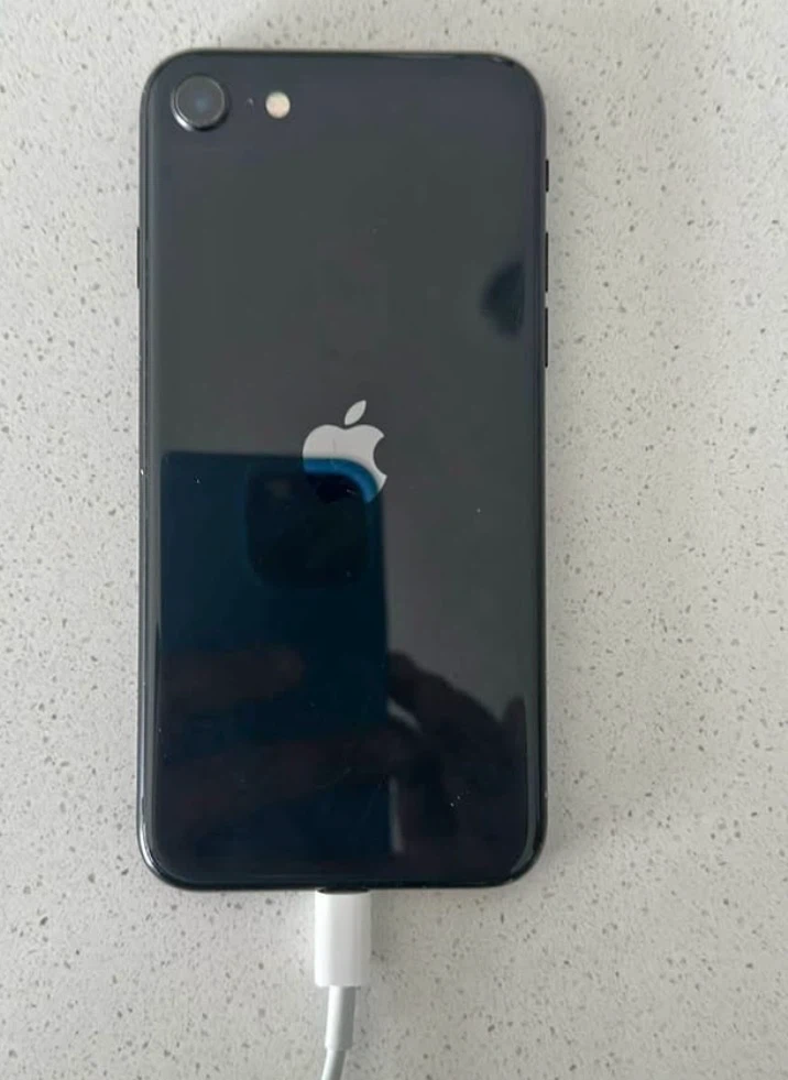 iPhone Se 3rd Generation 64GB mint/like new condition’