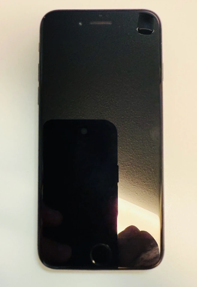 iPhone Se 3rd Generation 64GB mint/like new condition’ - photo 2
