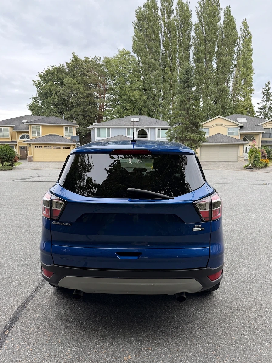 Blue Ford Escape SE - photo 3