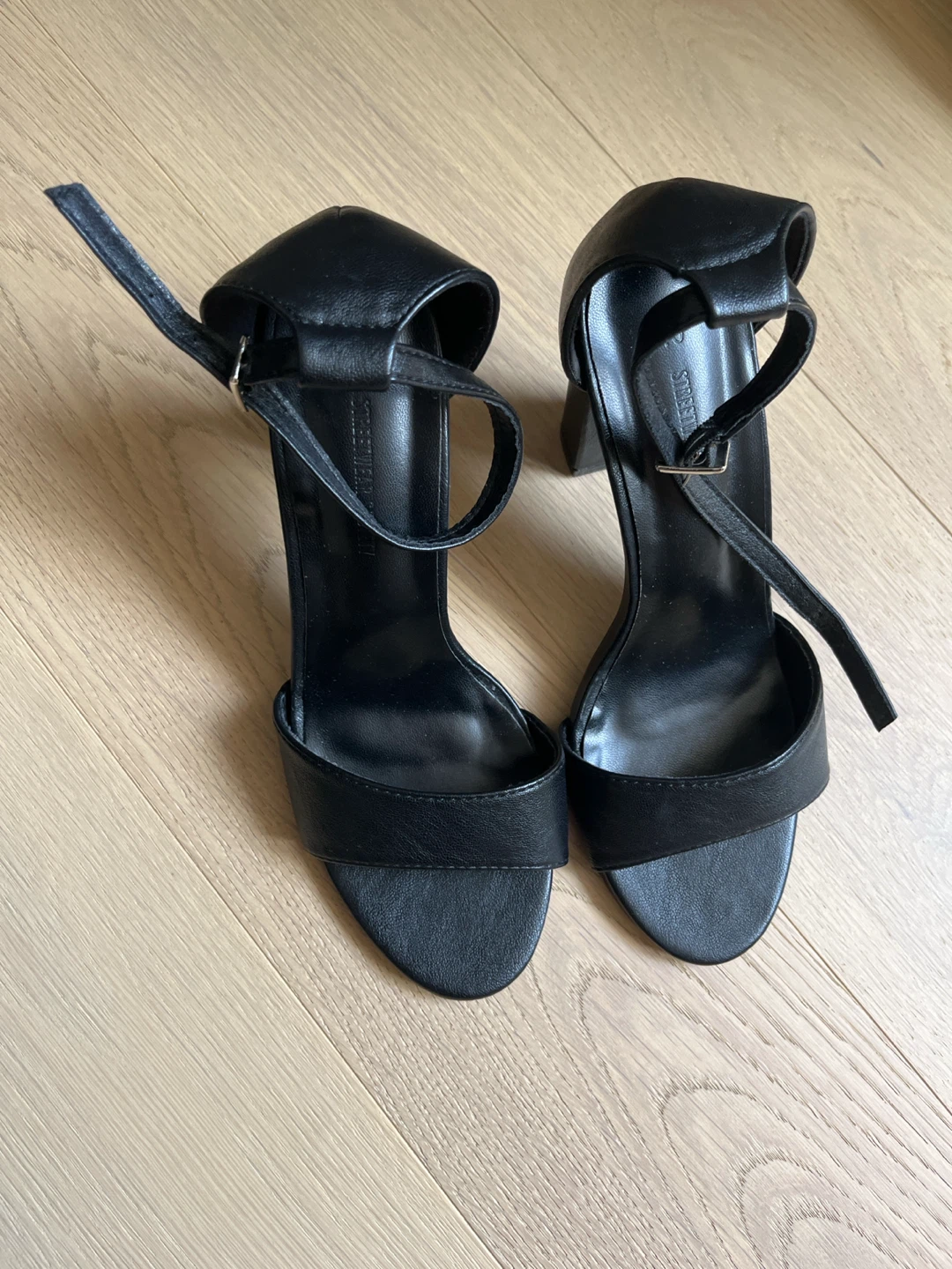 Streetwear Society Black Block Heels🏈