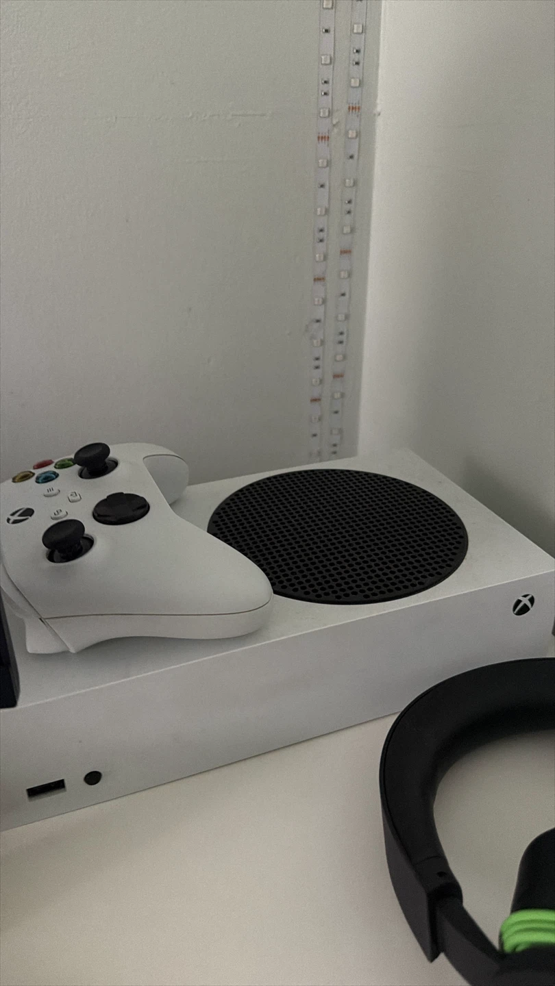 Microsoft Xbox Series S Console