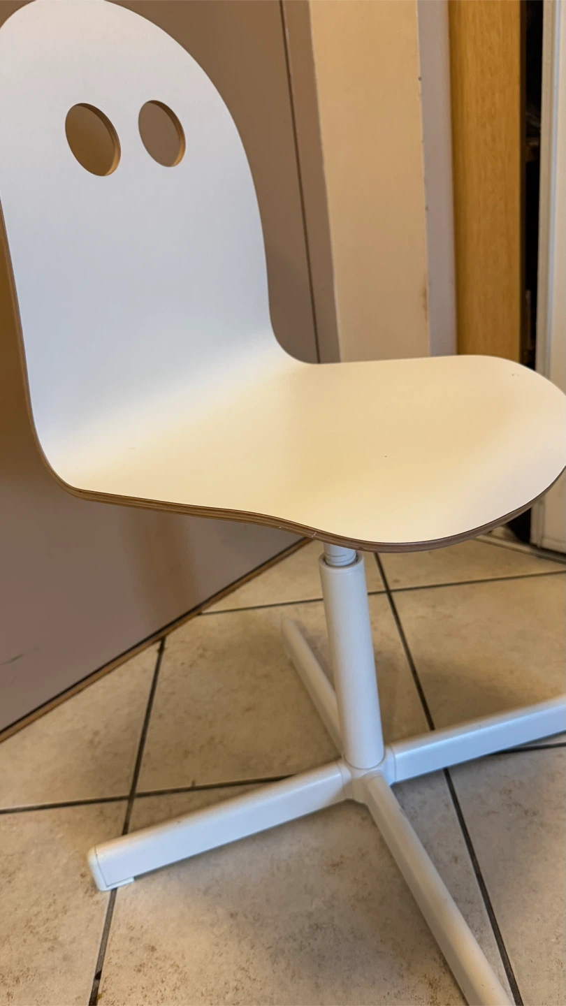IKEA Urban Kids Chair u can make it higher and lower