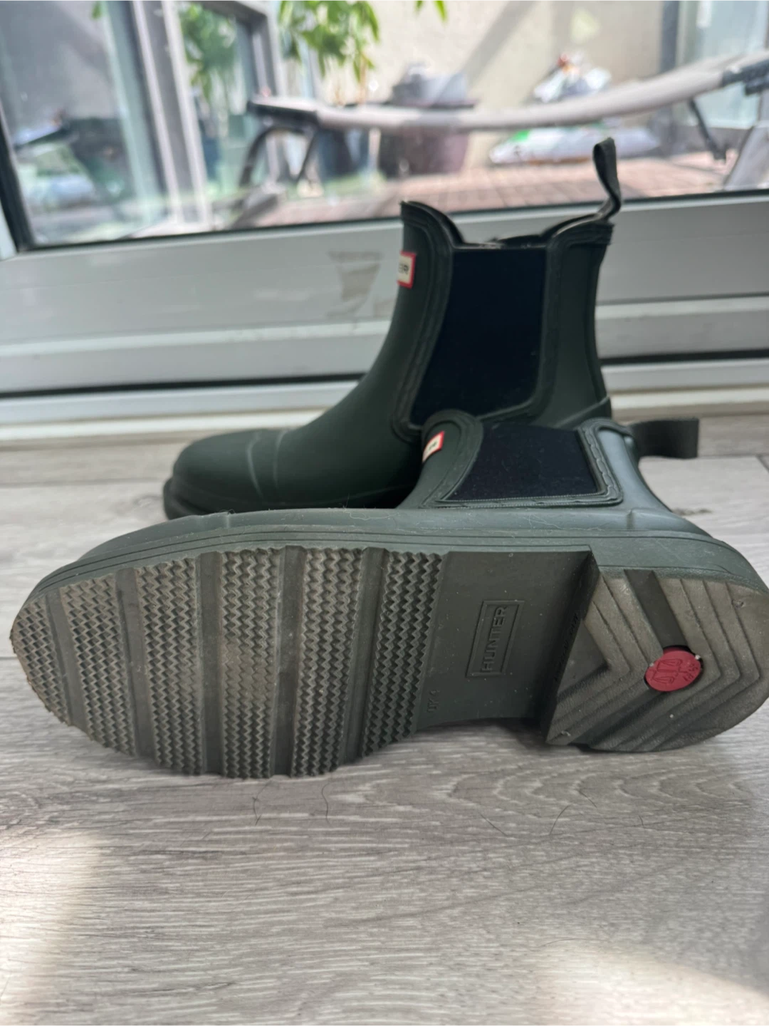 Size 6 US - Hunter Chelsea Rain Boots - photo 2