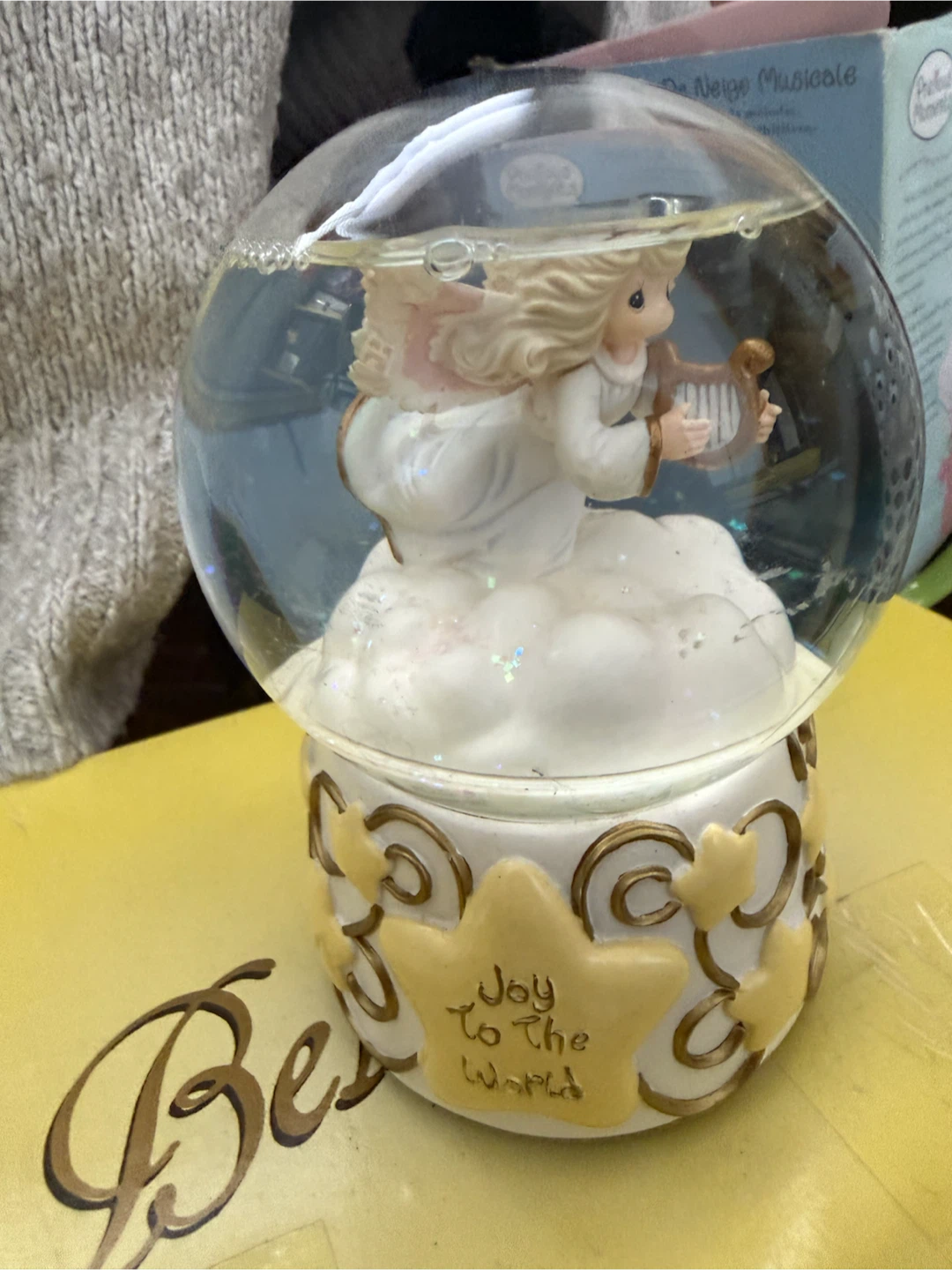 Precious Moments Joy to the World Musical Snow Globe - photo 2