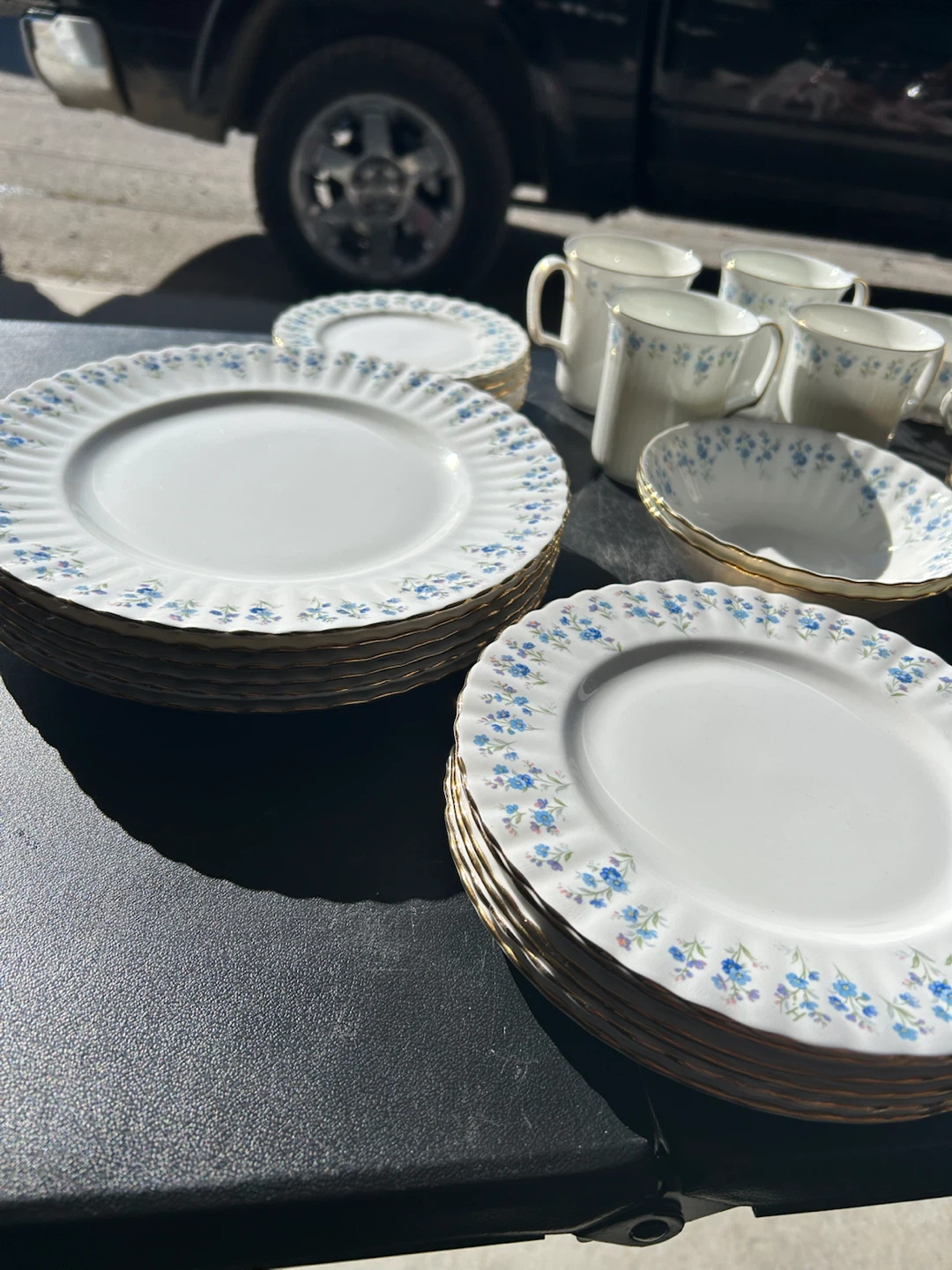 Royal Albert memory lane bone china set - photo 3
