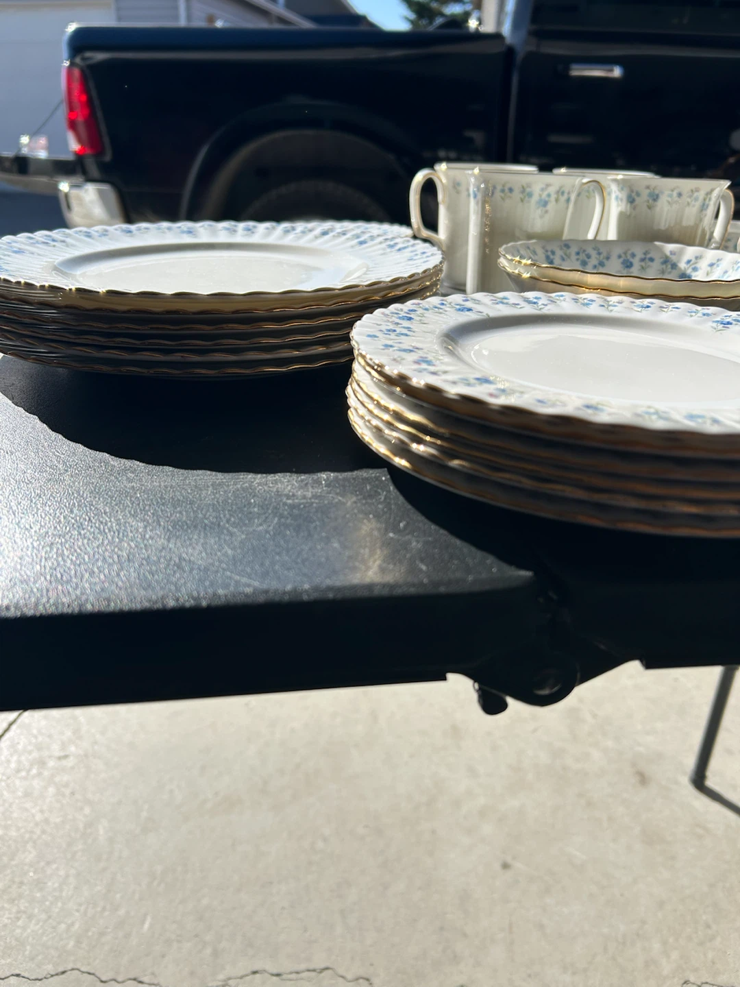 Royal Albert memory lane bone china set - photo 4