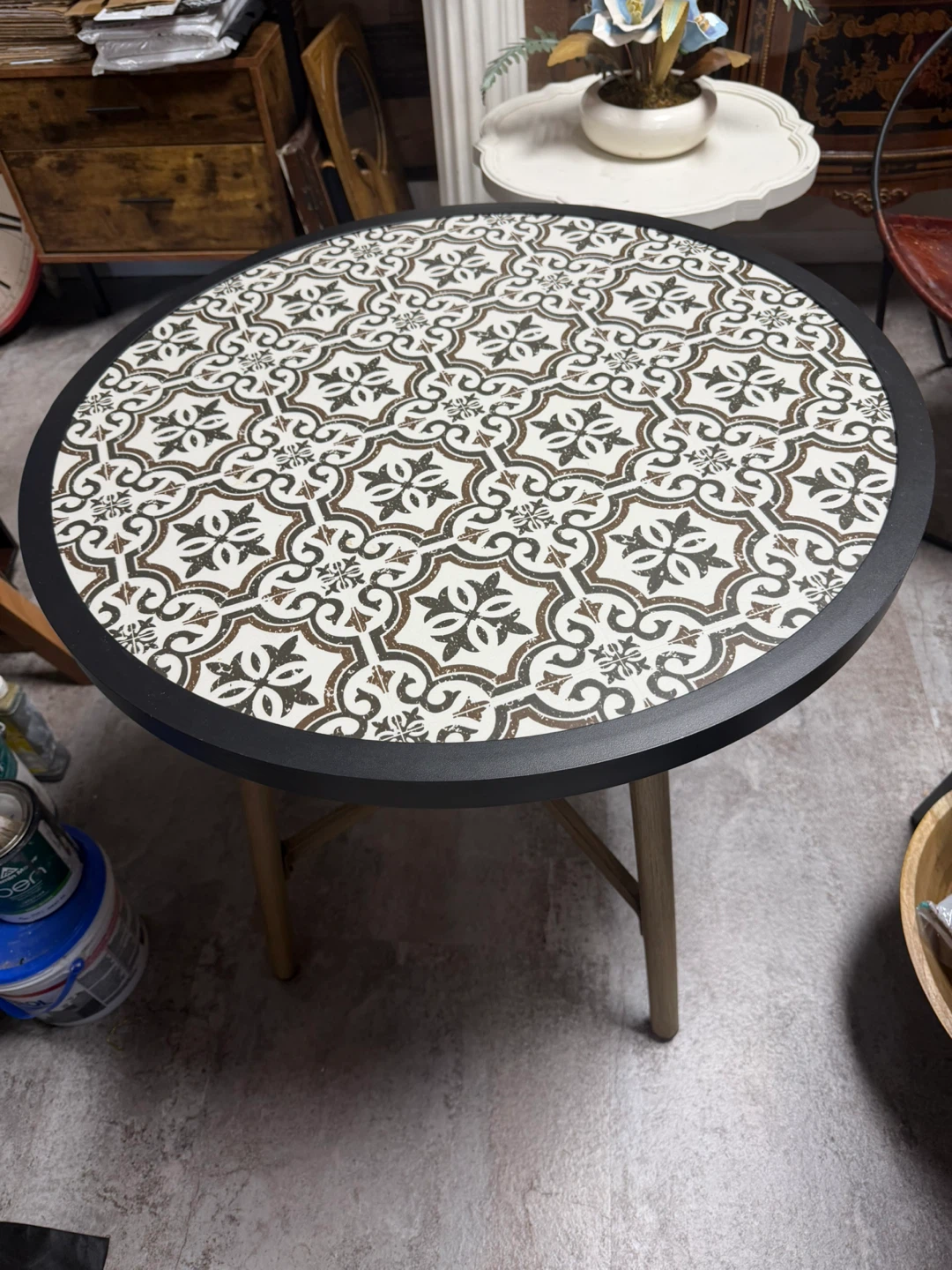 Decorative Round Dining (Accent) Table 27 x 27