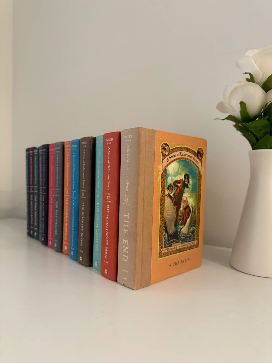 A Series of Unfortunate Events Book Set - photo 4