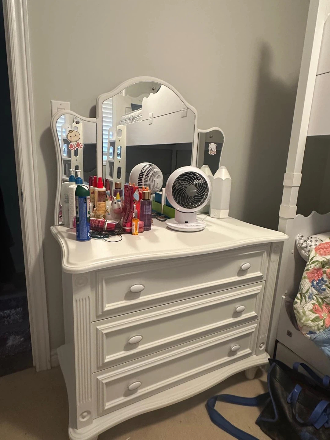 White Bedroom Vanity with Mirror