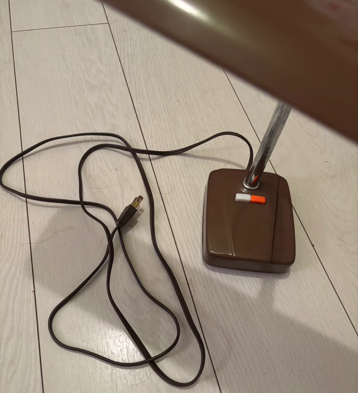 Vintage Brown Fluorescent Desk Lamp - photo 3