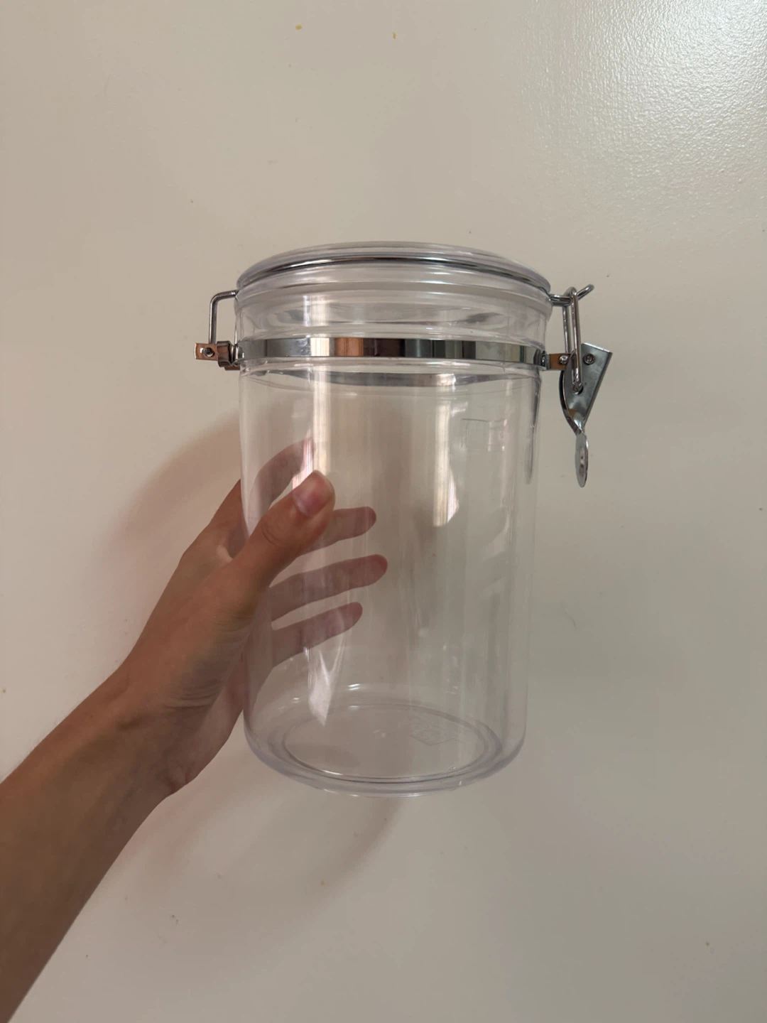 OGGI Clear Plastic Airtight Storage Canister with Clamp Lid – 2L
