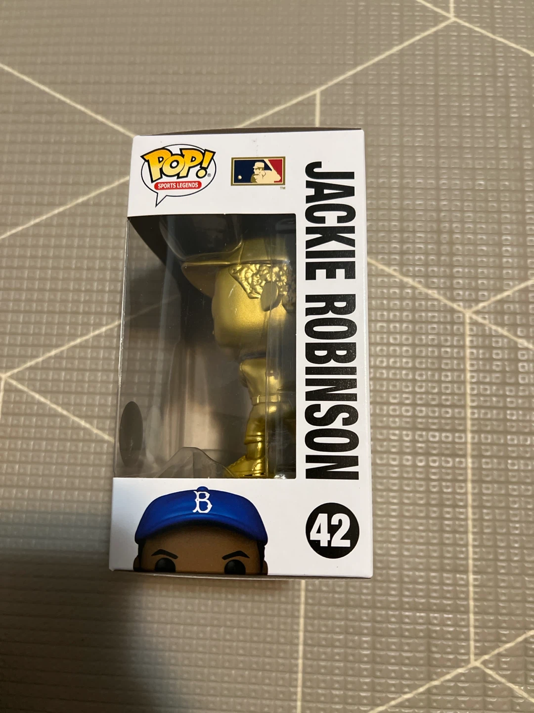 Funko Pop Sports Legends Jackie Robinson Chase Edition 🏈 - photo 2