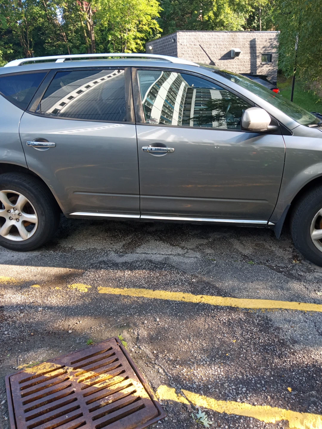 Grey Nissan Murano - photo 4