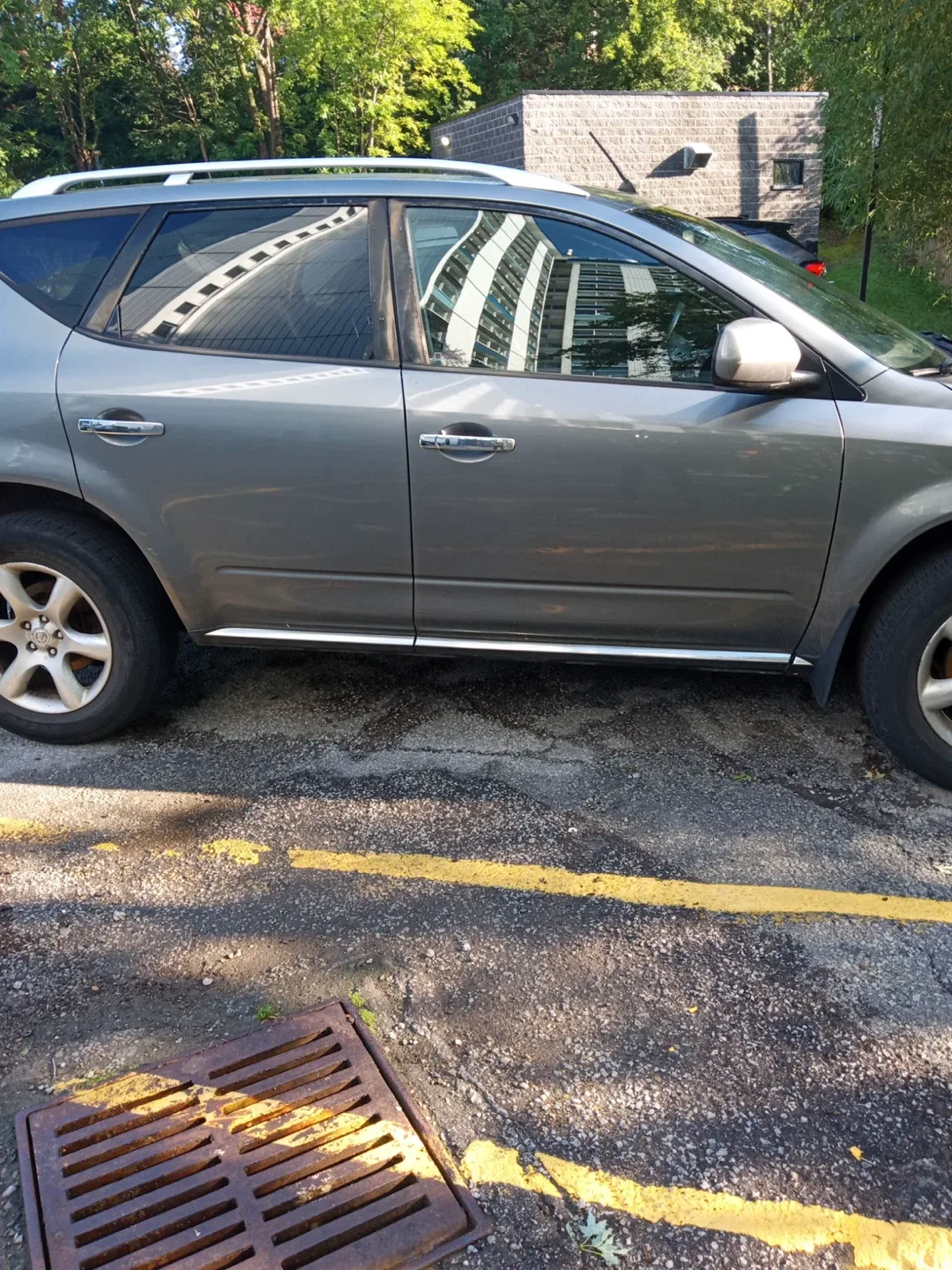 Grey Nissan Murano - photo 4
