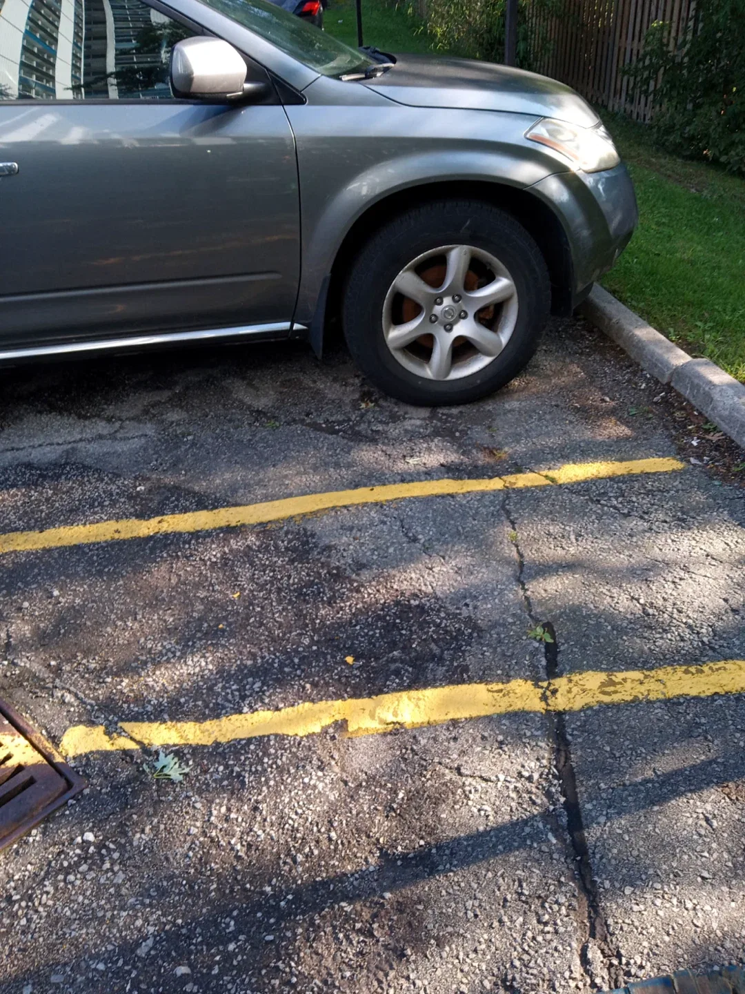 Grey Nissan Murano - photo 5