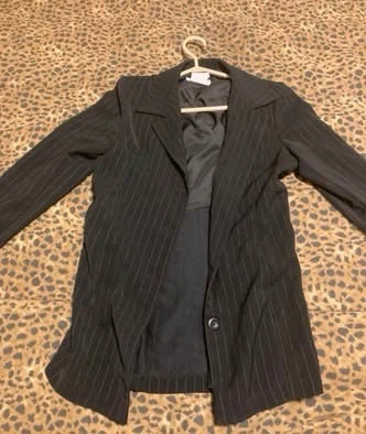 Black blazer (Never worn) (Medium) - photo 2