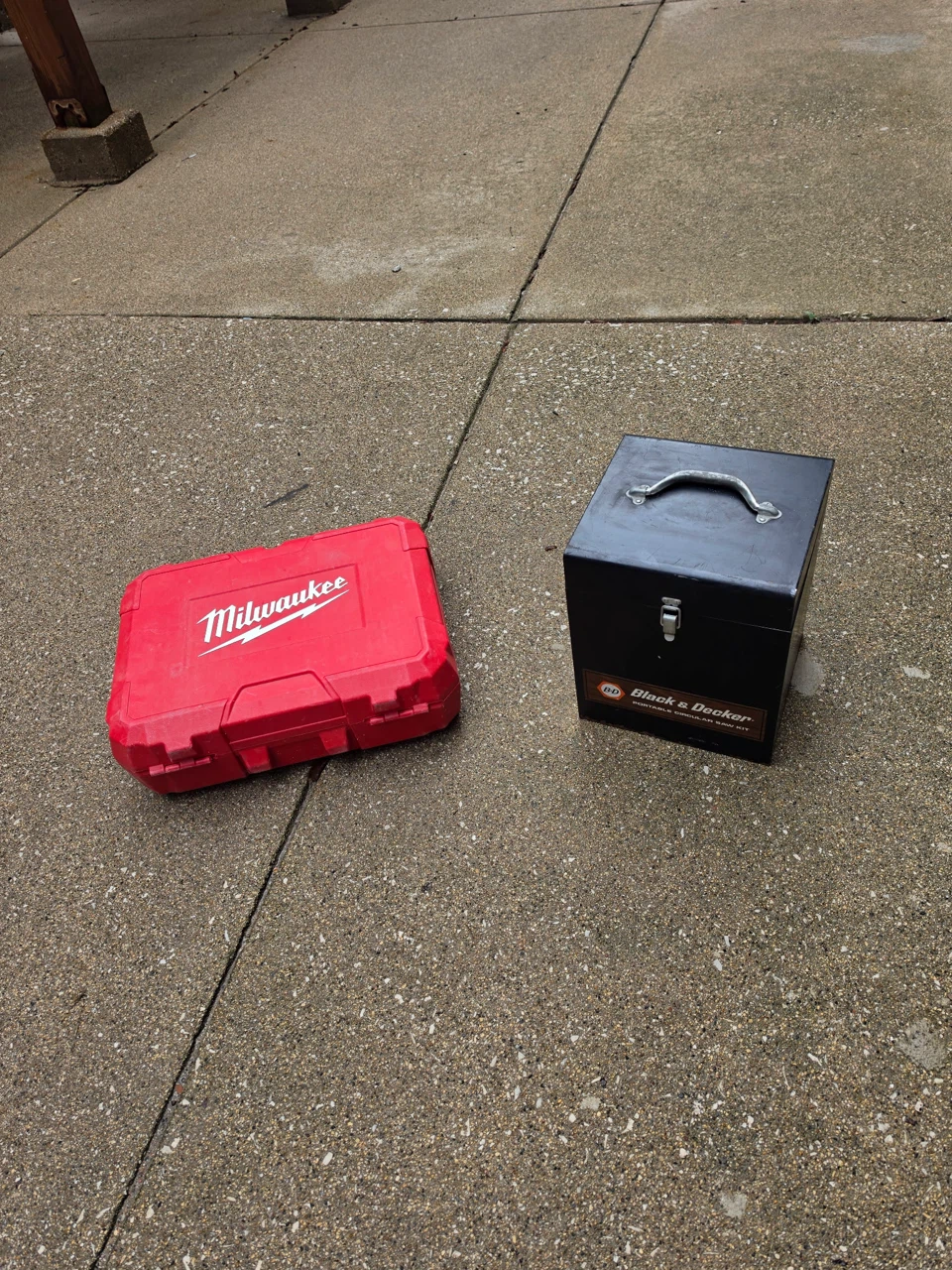 Vintage Blck&Decker Metal Case&Milwaukee plastic case