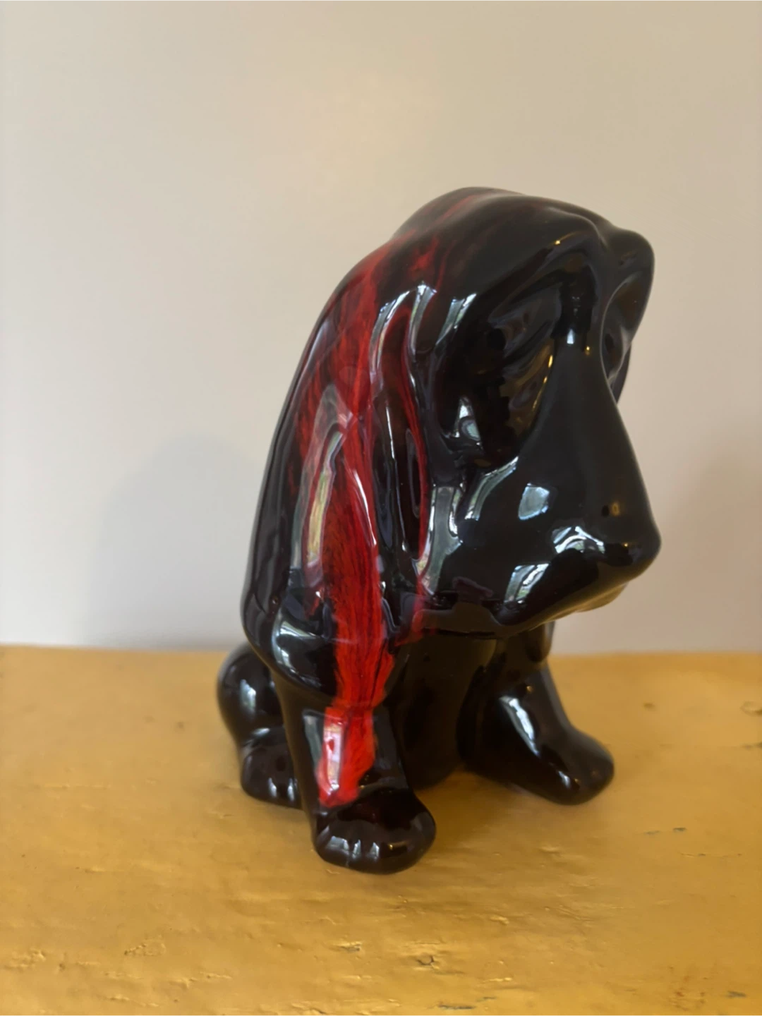 Vintage Canuck Basset Hound Coin Bank - photo 2
