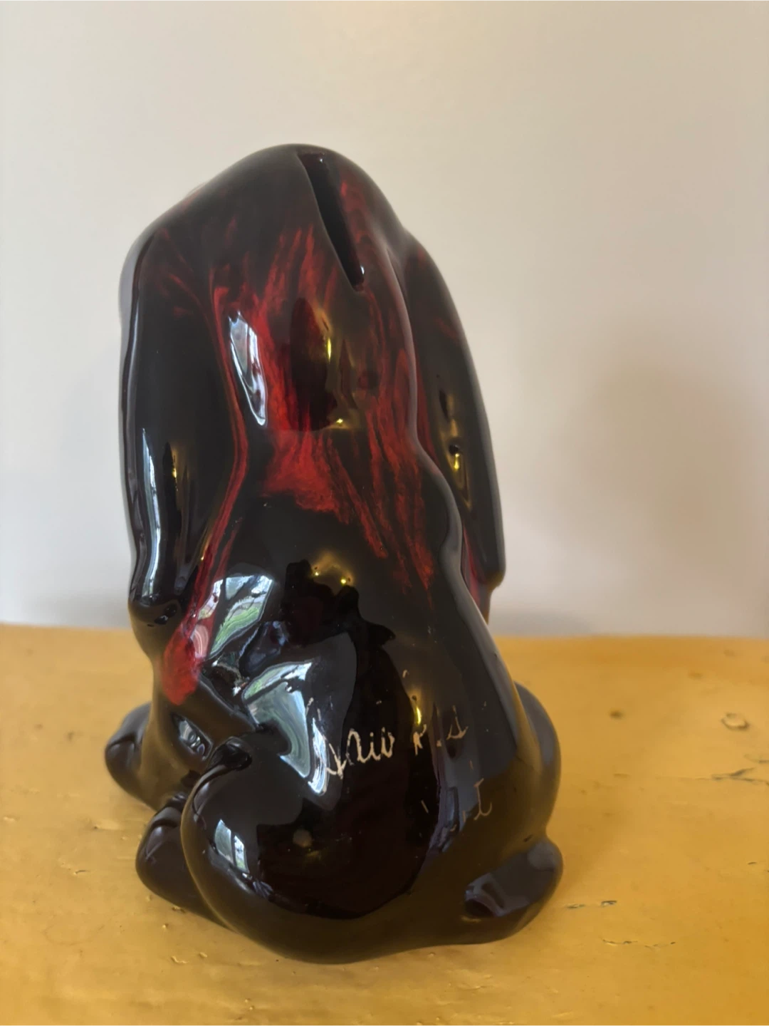 Vintage Canuck Basset Hound Coin Bank - photo 4