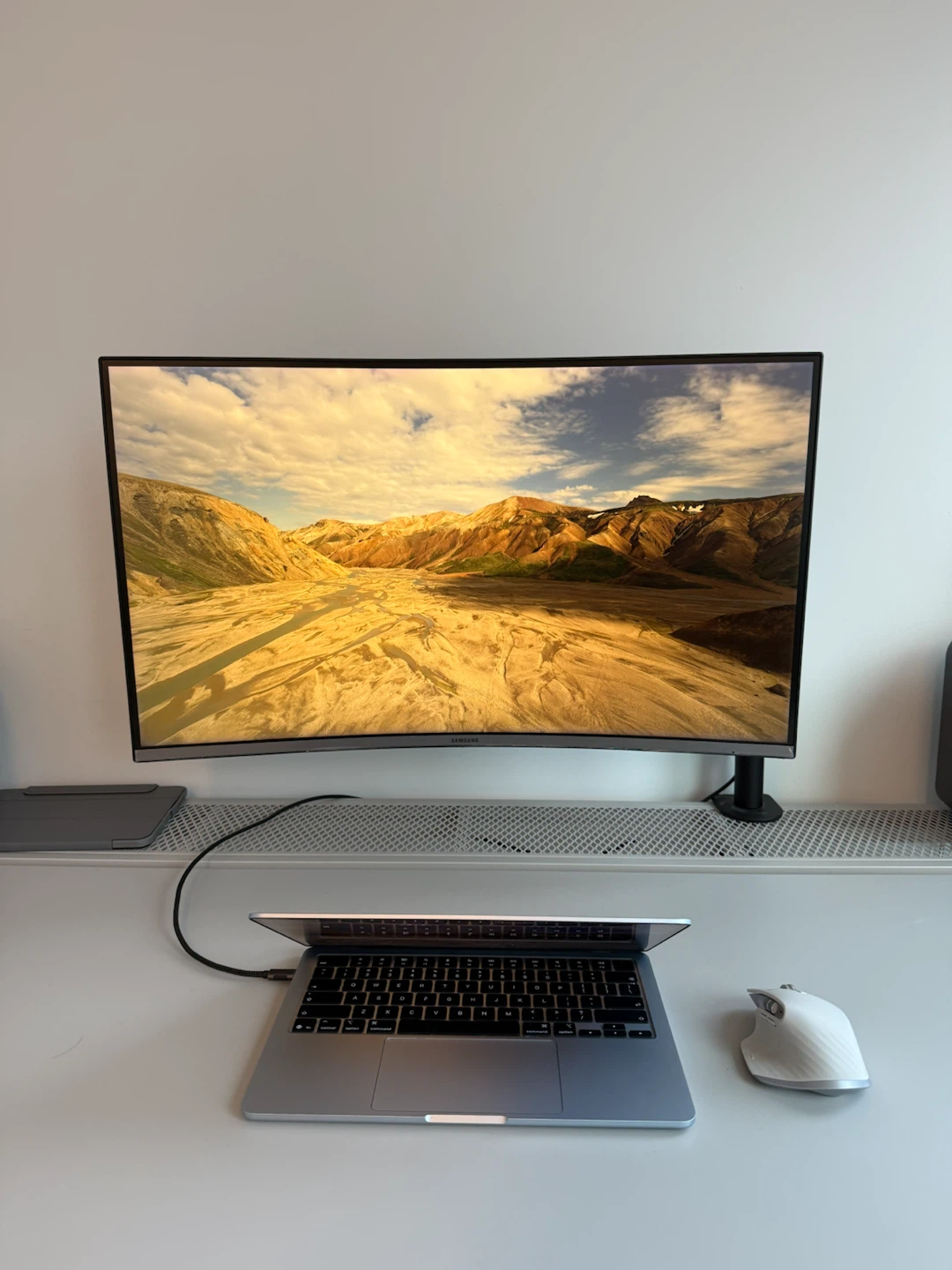 Samsung 32” 4k Curved VESA Monitor UR59C