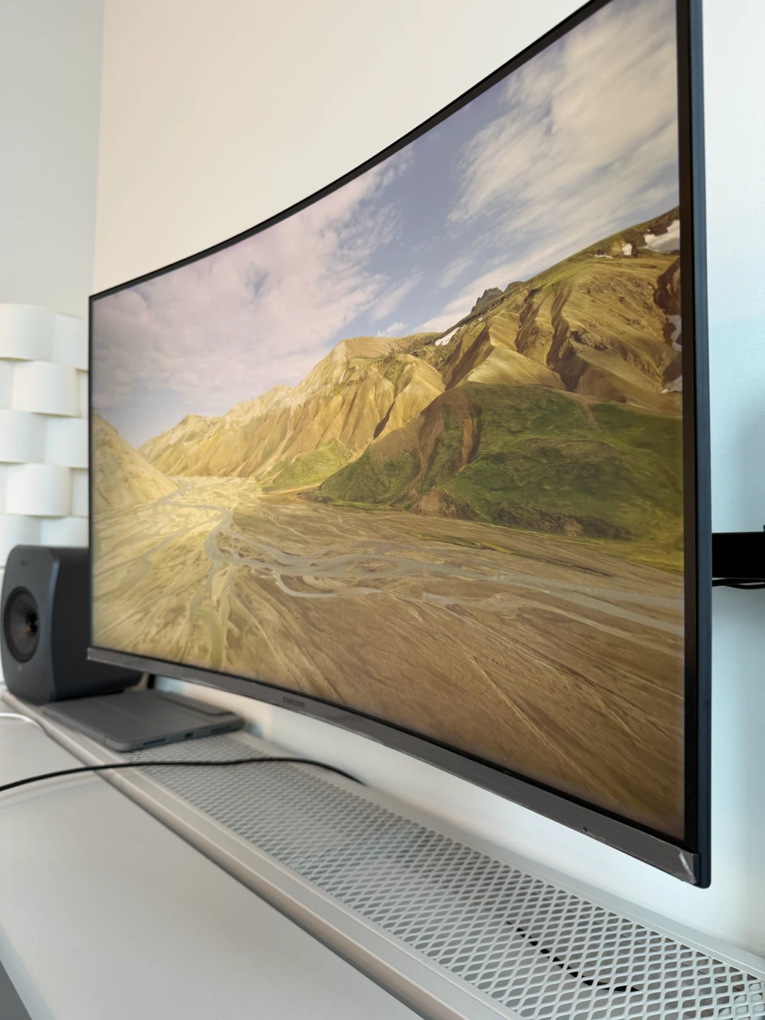 Samsung 32” 4k Curved VESA Monitor UR59C - photo 4