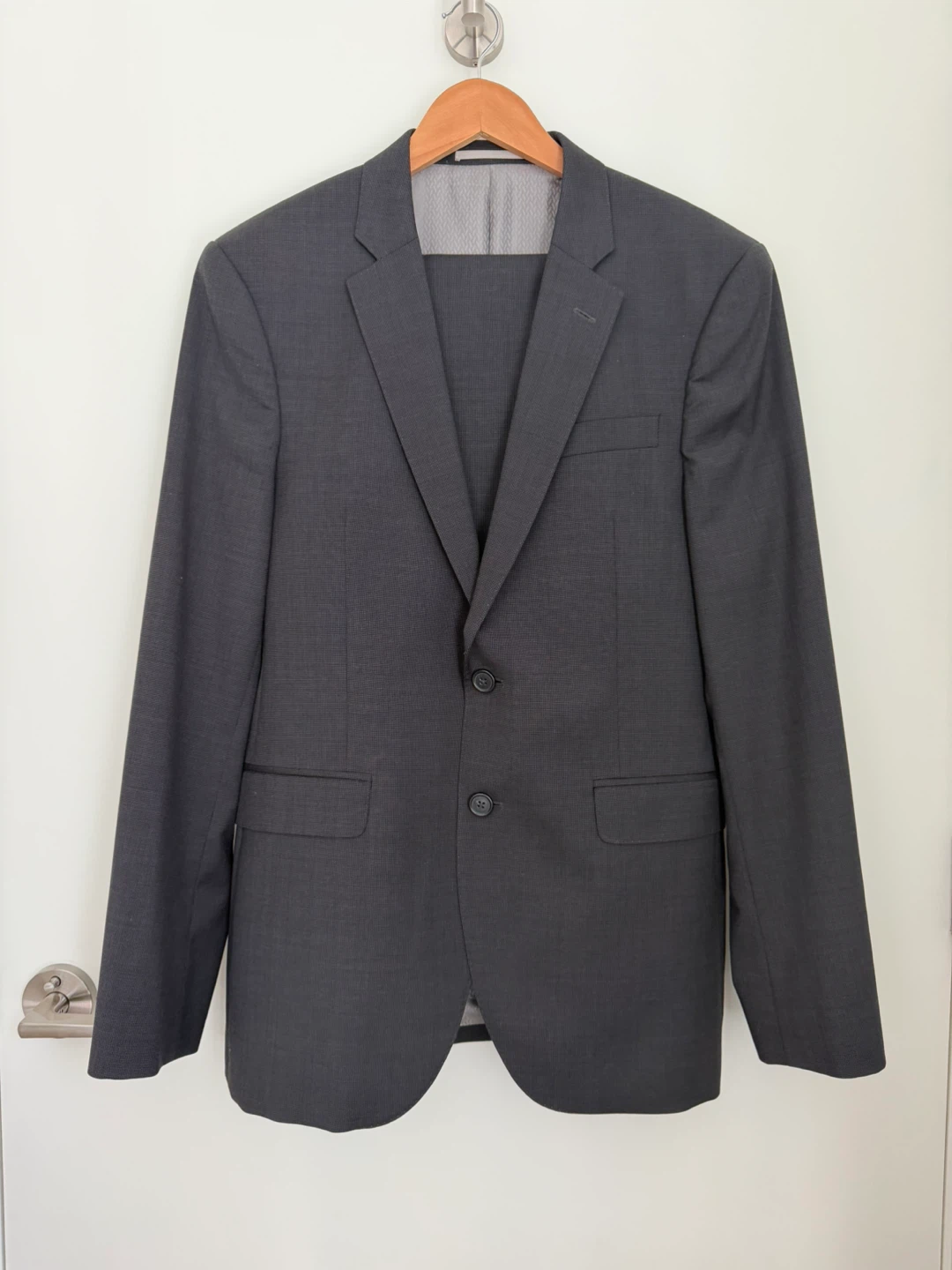 🏈Two piece Jaeger Men’s Suit - 100% Tollegno’s 1900 Wool