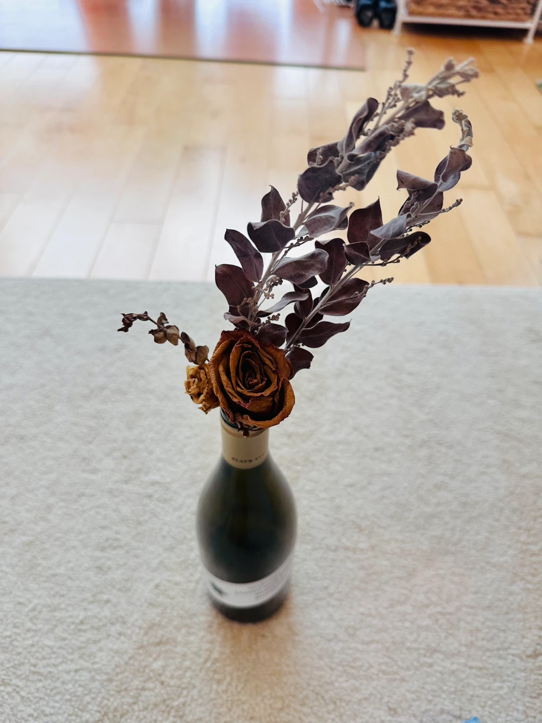 Dried flowers/leaves in glass🏈