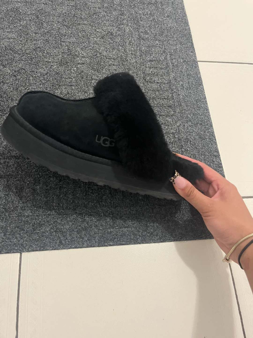 UGG Tasman Platform Slippers - Black