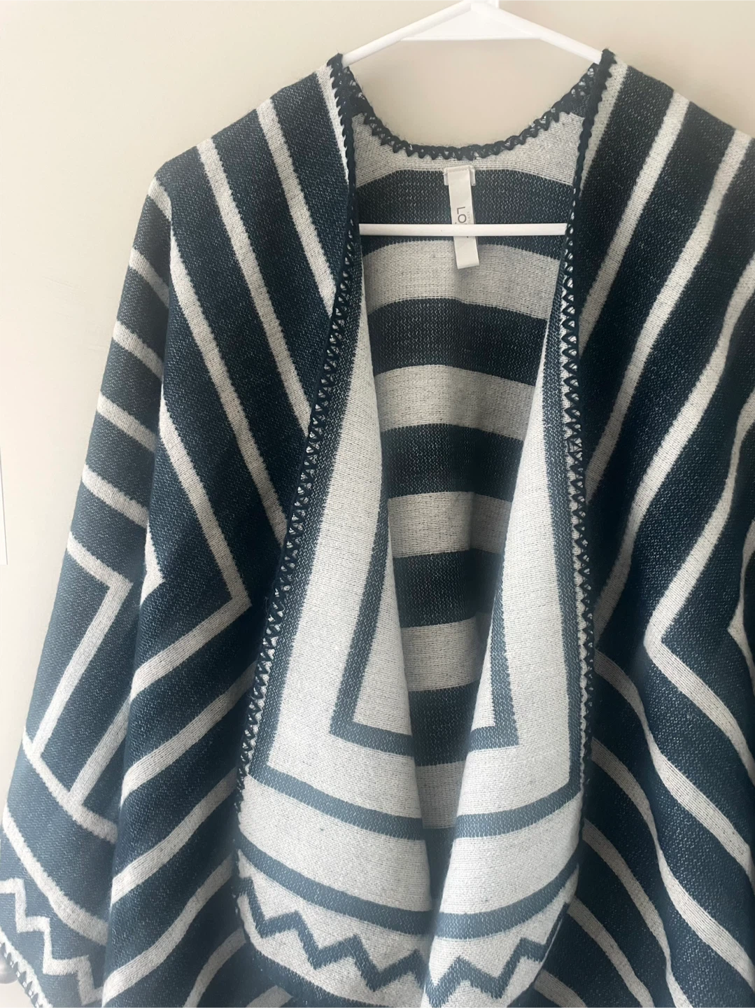🏈 LOFT Geometric Boho Open Front Poncho Wrap – One Size (OS) - photo 3