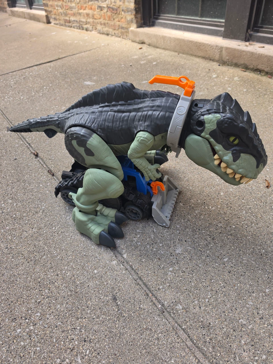 Jurassic World Dino Trux Toy