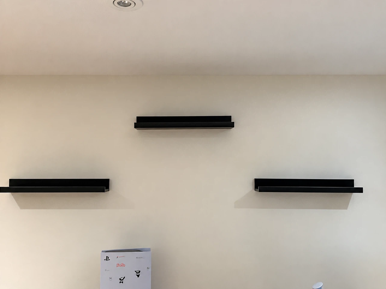 3 Picture ledge, black
