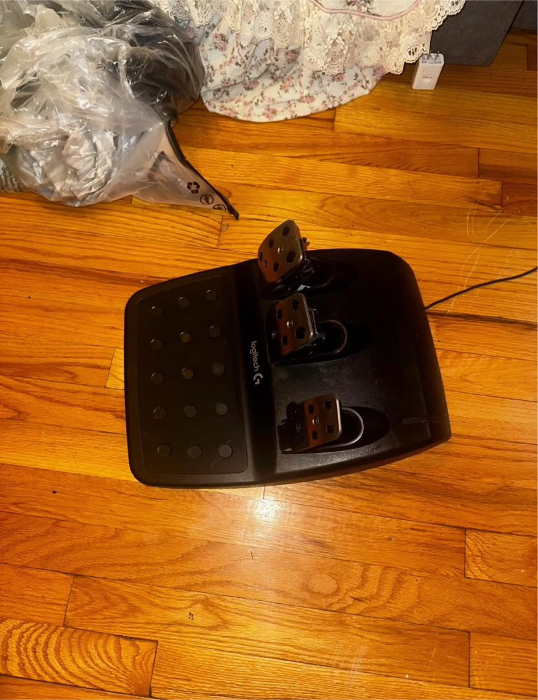 Logitech G Racing Wheel and Pedal Set - photo 5