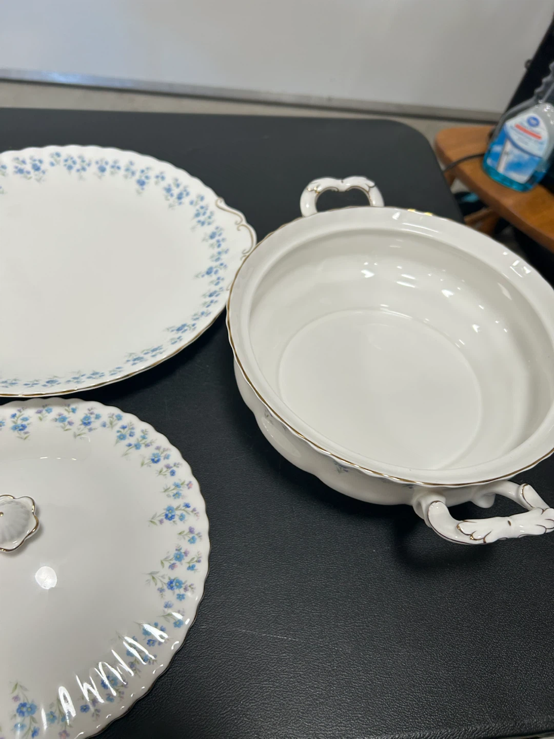 Royal Albert Memory Lane Casserole Dish - photo 3