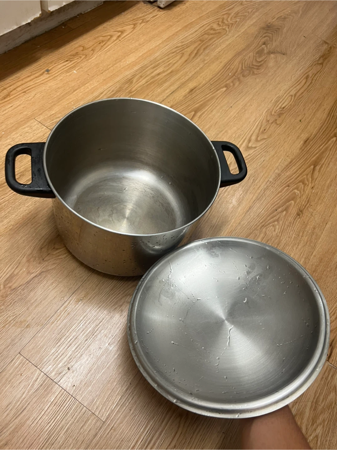 Large Stainless Steel Stock Pot with Lid - photo 2