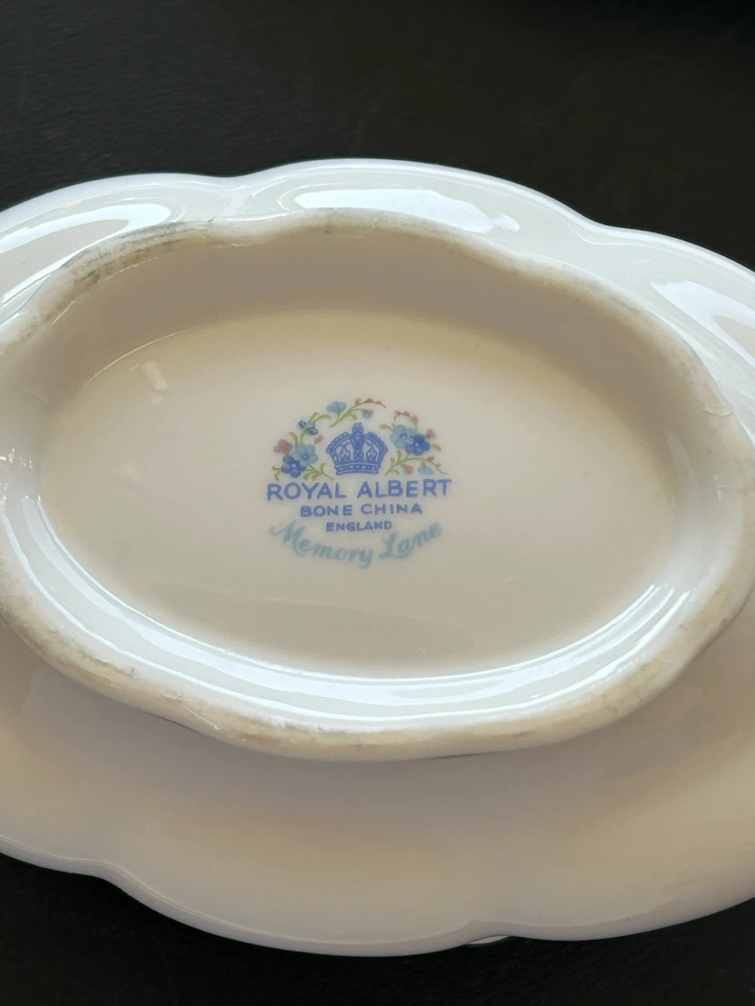 Royal Albert Memory Lane Gravy Boat - photo 4