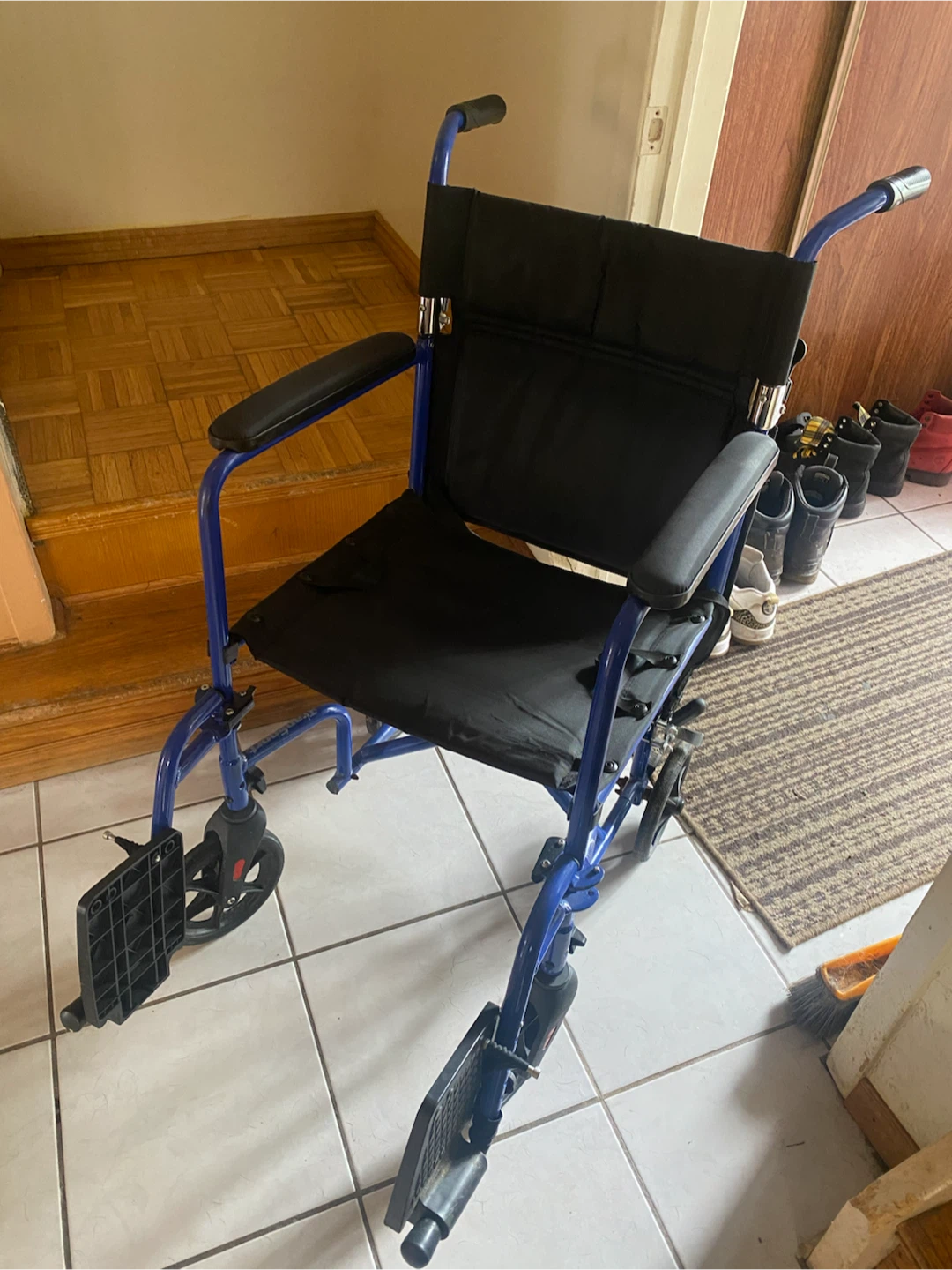 Hugo Transport Wheelchair