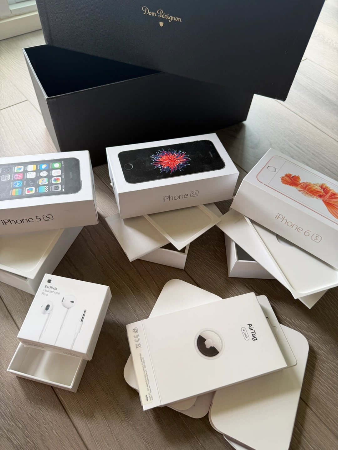All set Assorted Apple Empty Boxes and Accessories - photo 2