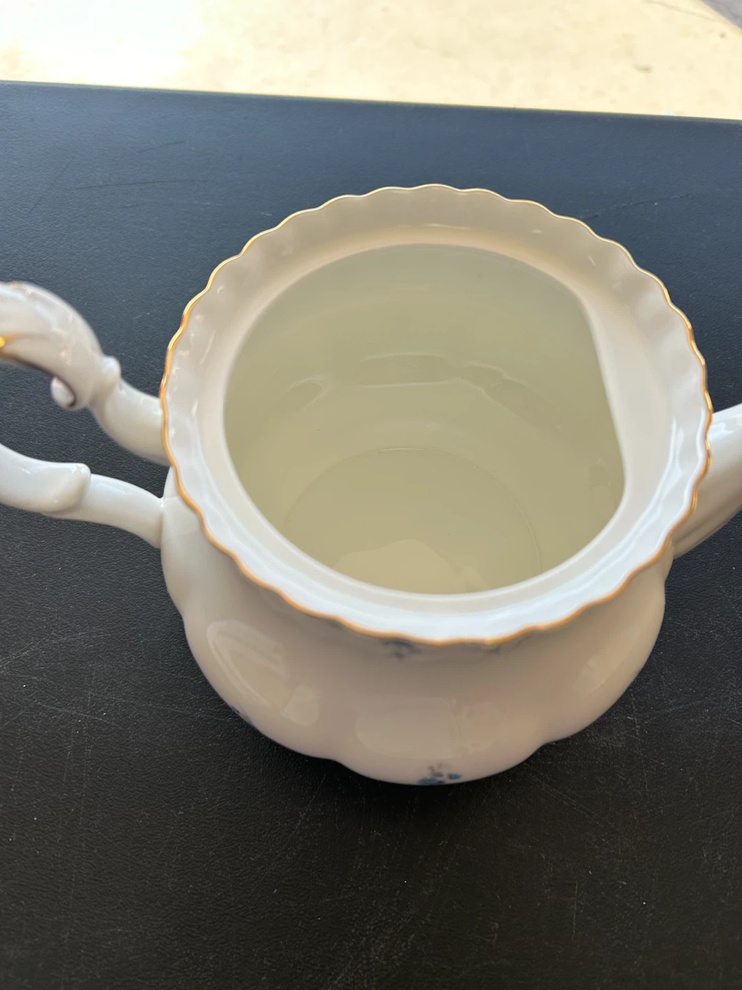 Royal Albert Memory Lane Teapot - photo 2